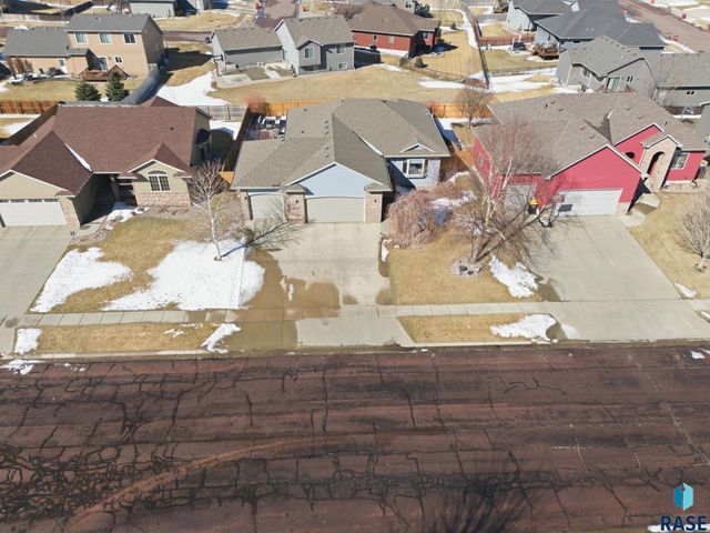 8109 S Brett Ave Avenue, Sioux Falls, SD 57108