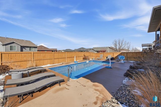 8109 S Brett Ave Avenue, Sioux Falls, SD 57108