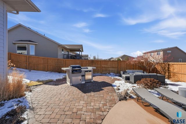 8109 S Brett Ave Avenue, Sioux Falls, SD 57108