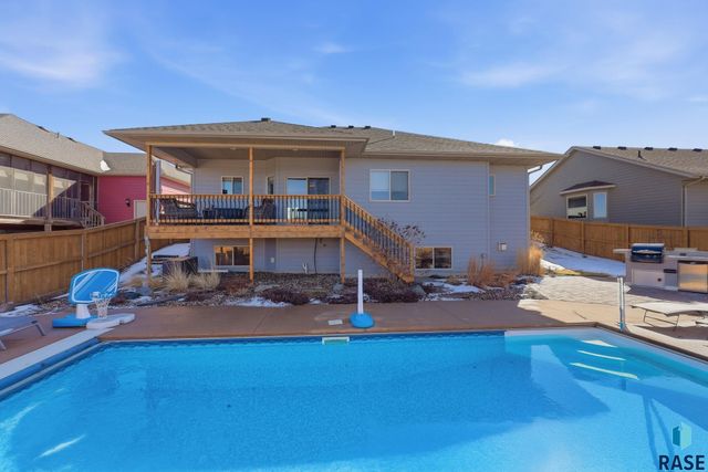 8109 S Brett Ave Avenue, Sioux Falls, SD 57108