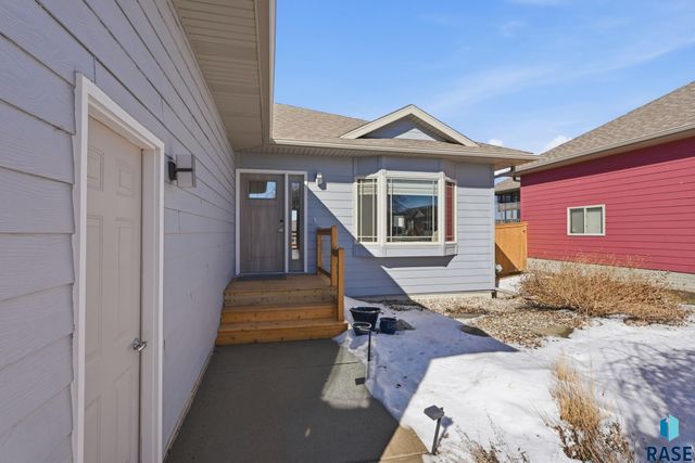 8109 S Brett Ave Avenue, Sioux Falls, SD 57108