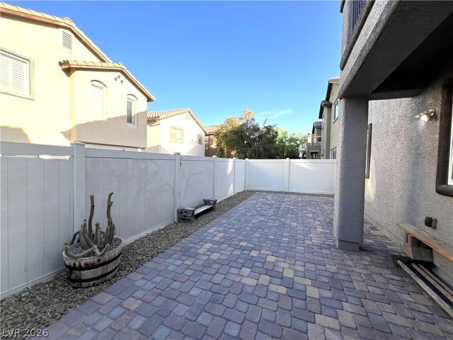 8154 Sandy Slope Court, Las Vegas, NV 89113