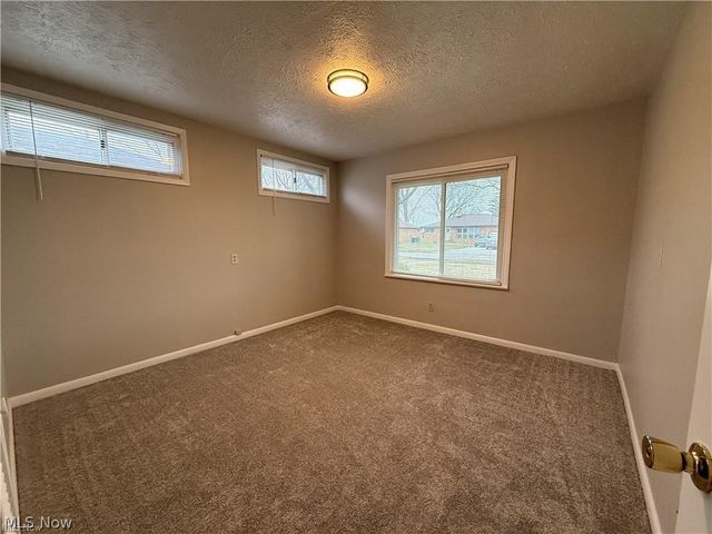 6751 Oakwood Road, Parma Heights, OH 44130