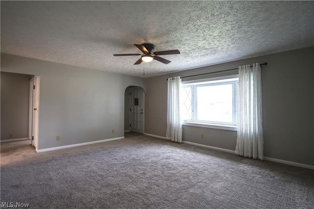 6751 Oakwood Road, Parma Heights, OH 44130