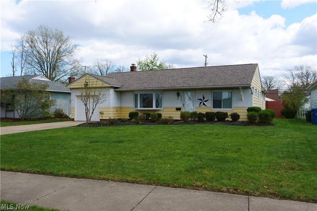 6751 Oakwood Road, Parma Heights, OH 44130
