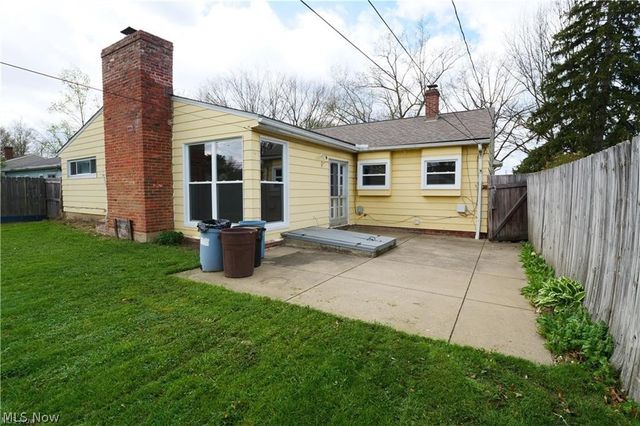 6751 Oakwood Road, Parma Heights, OH 44130
