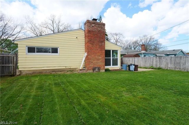 6751 Oakwood Road, Parma Heights, OH 44130