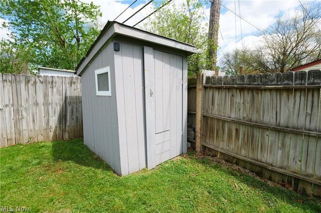 6751 Oakwood Road, Parma Heights, OH 44130