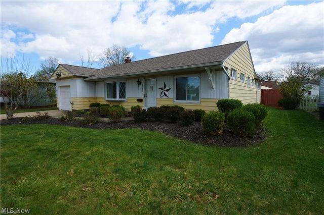 6751 Oakwood Road, Parma Heights, OH 44130