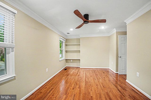 16200 EDGEWOOD DR, Dumfries, VA 22025