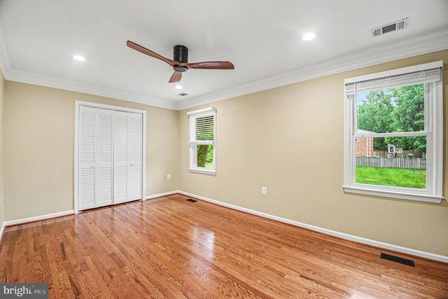 16200 EDGEWOOD DR, Dumfries, VA 22025