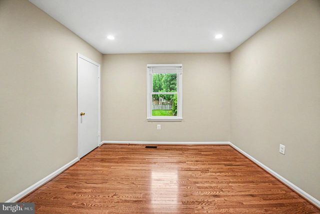 16200 EDGEWOOD DR, Dumfries, VA 22025