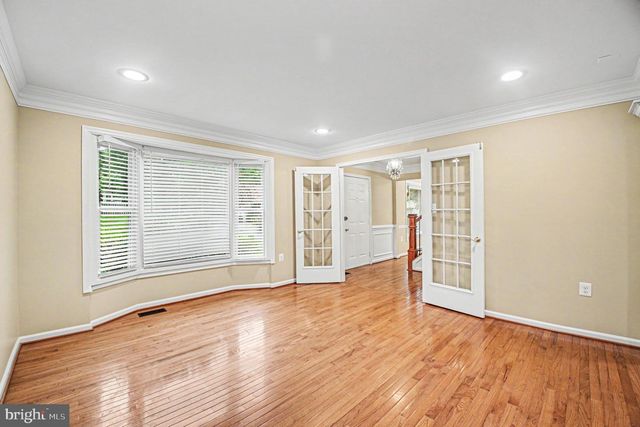 16200 EDGEWOOD DR, Dumfries, VA 22025