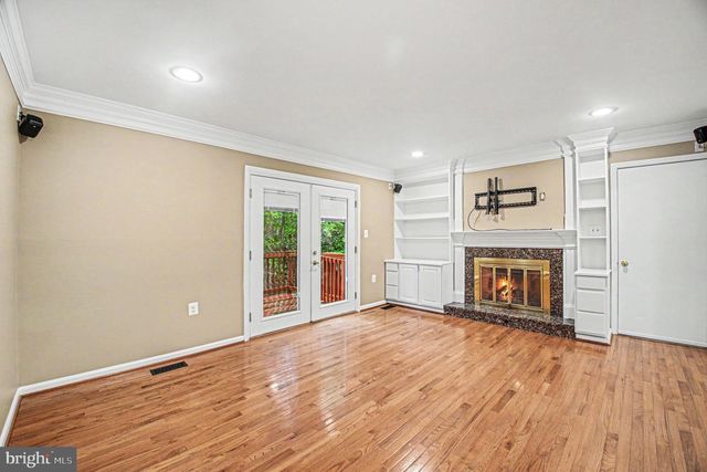 16200 EDGEWOOD DR, Dumfries, VA 22025