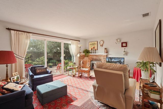 616 Morada Ln, Stockton, CA 95210