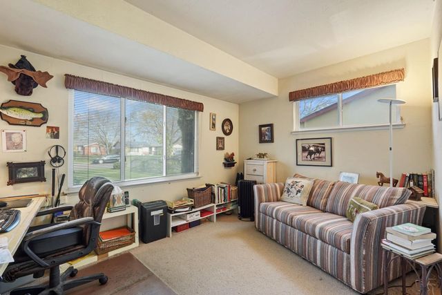 616 Morada Ln, Stockton, CA 95210