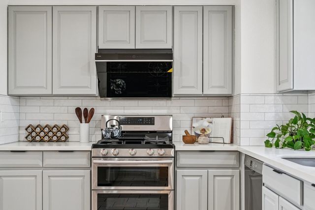 1468 Monterey St, Richmond, CA 94804