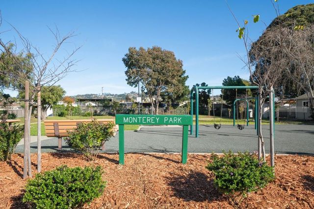 1468 Monterey St, Richmond, CA 94804