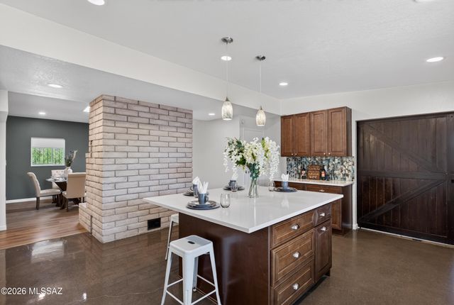 1602 N Painted Hills Road, Tucson, AZ 85745