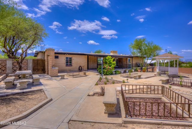 1602 N Painted Hills Road, Tucson, AZ 85745