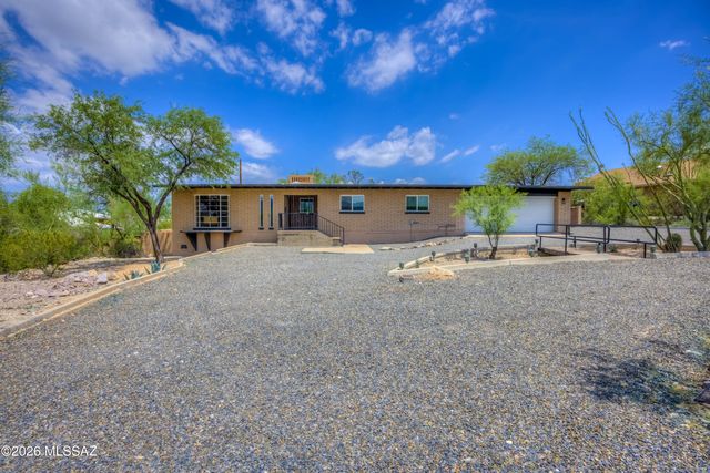 1602 N Painted Hills Road, Tucson, AZ 85745