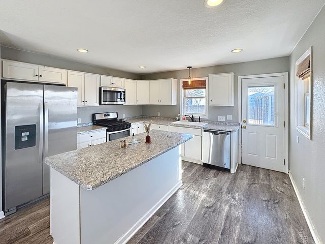 2031 N Fairmount Street, Davenport, IA 52804