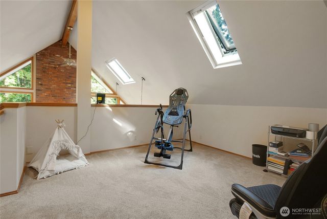 16716 2nd Street E, Lake Tapps, WA 98391