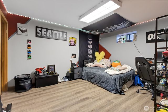 16716 2nd Street E, Lake Tapps, WA 98391