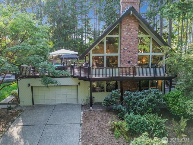 16716 2nd Street E, Lake Tapps, WA 98391