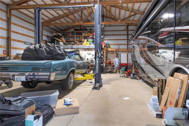 16716 2nd Street E, Lake Tapps, WA 98391