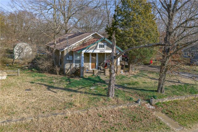 390 S Crossover Road, Fayetteville, AR 72701