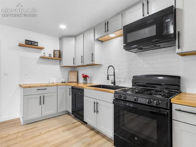 1110 Montrose Avenue, Colorado Springs, CO 80905