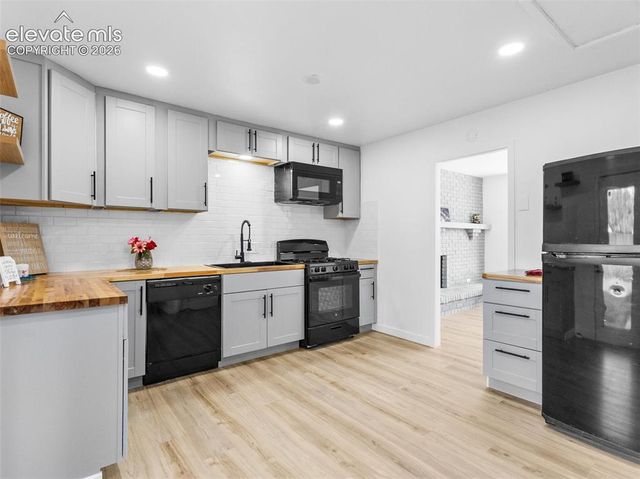 1110 Montrose Avenue, Colorado Springs, CO 80905