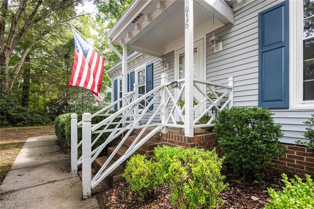 916 Oxford DR, Virginia Beach, VA 23452