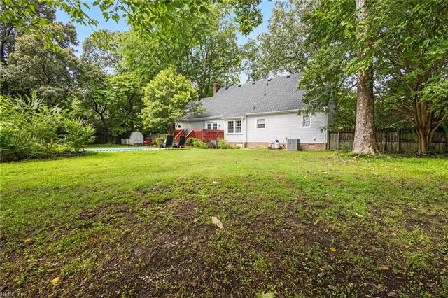 916 Oxford DR, Virginia Beach, VA 23452