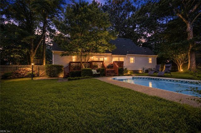 916 Oxford DR, Virginia Beach, VA 23452