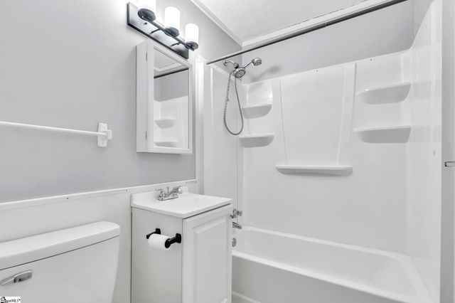 107 River Road Circle, Piedmont, SC 29673