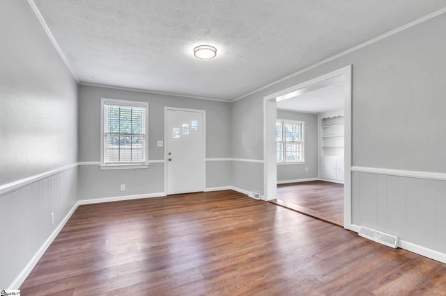 107 River Road Circle, Piedmont, SC 29673