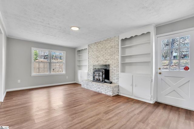 107 River Road Circle, Piedmont, SC 29673