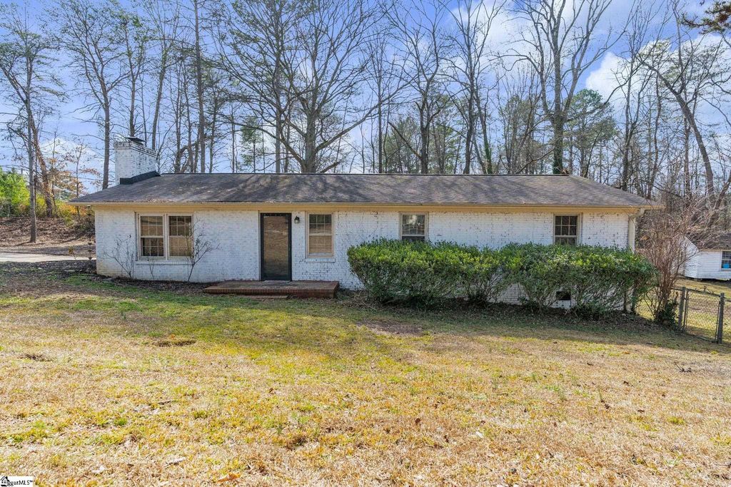 107 River Road Circle, Piedmont, SC 29673