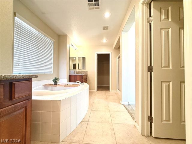 933 Wagner Valley Street, Henderson, NV 89052