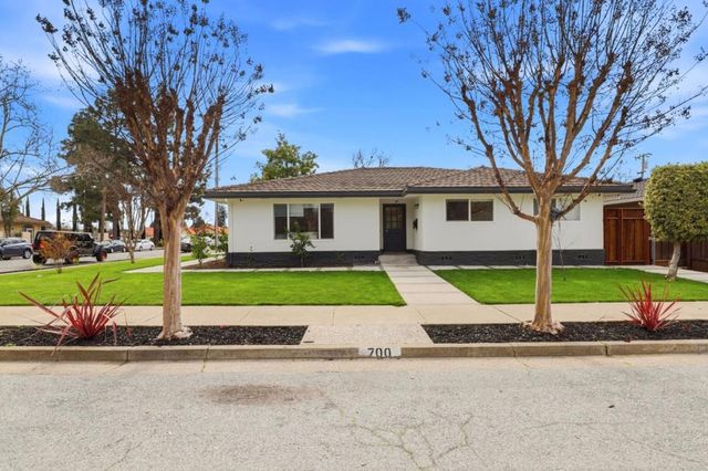 700 Eschenburg Drive, Gilroy, CA 95020