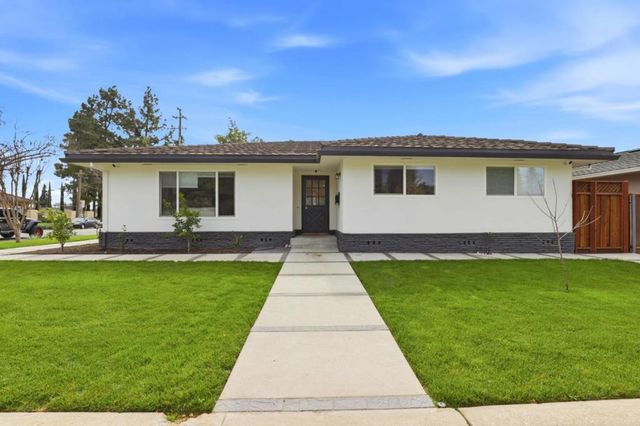 700 Eschenburg Drive, Gilroy, CA 95020