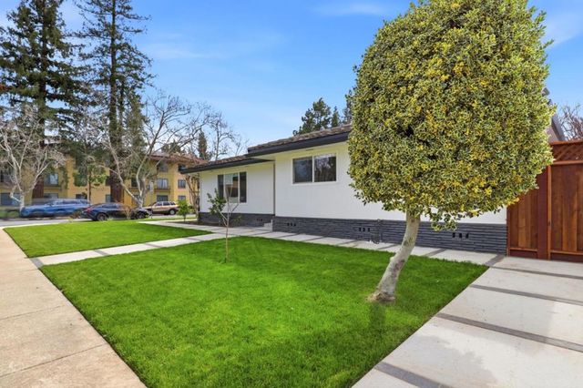 700 Eschenburg Drive, Gilroy, CA 95020