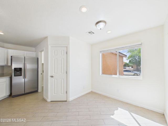 2136 W Frostwood Lane, Tucson, AZ 85745