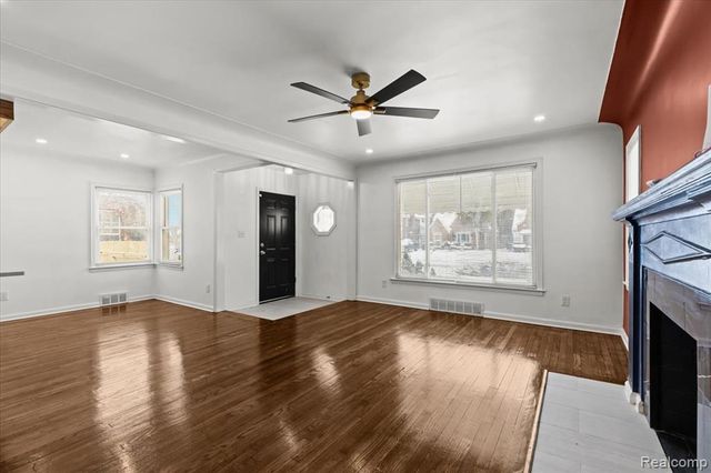 16866 Harlow, Detroit, MI 48235