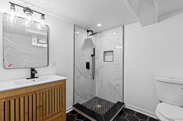 16866 Harlow, Detroit, MI 48235