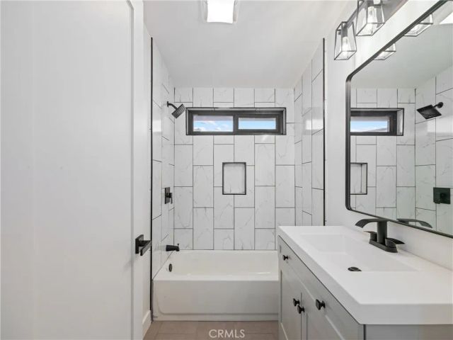 717 W Gateway, Palm Springs, CA 92262