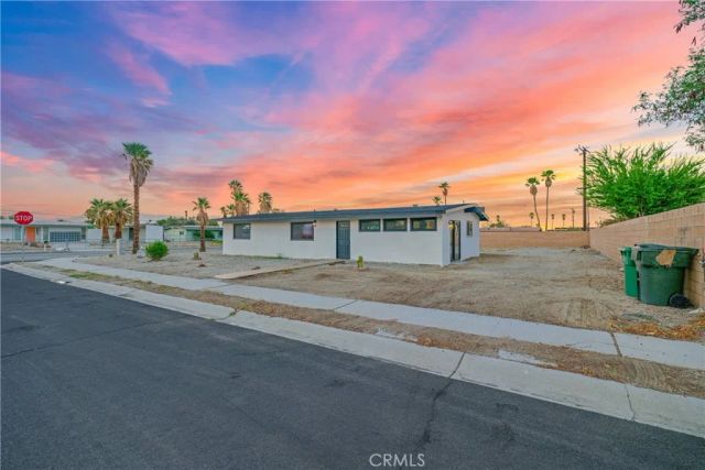 717 W Gateway, Palm Springs, CA 92262
