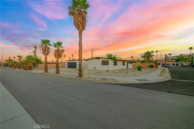 717 W Gateway, Palm Springs, CA 92262